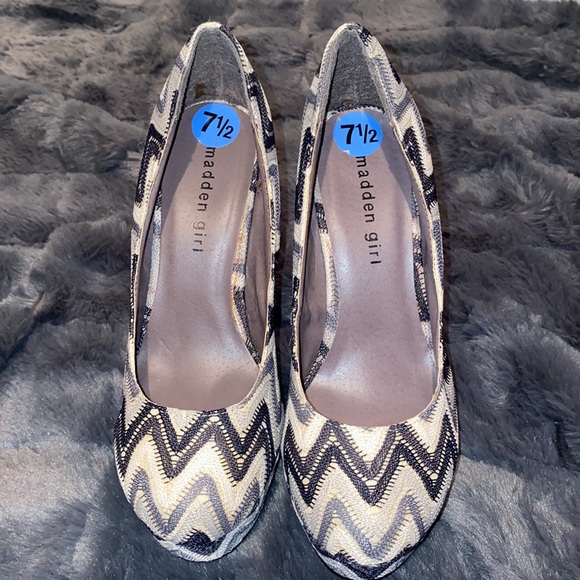 🔴Women’s Madden Platform 5” Heels 👠 - Picture 2 of 7